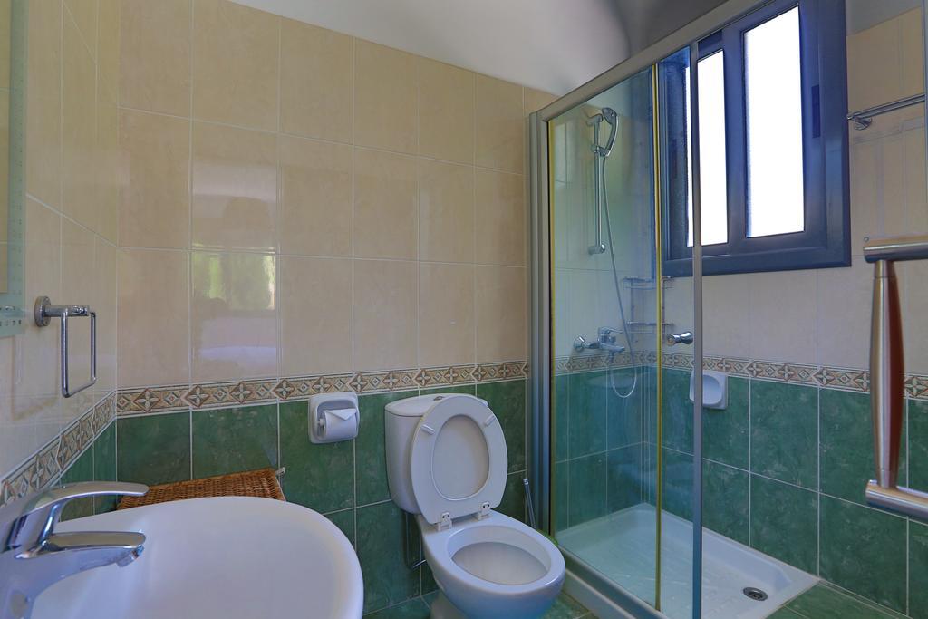 Villa Infinite Blu Paphos Eksteriør bilde